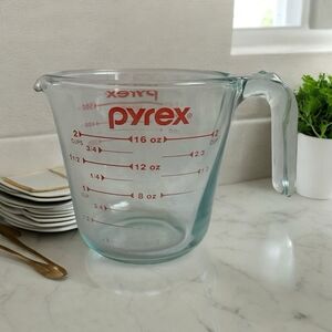 Vintage PYREX 2-Cup Clear Glass Measuring Jug Measuring Cup Excellent